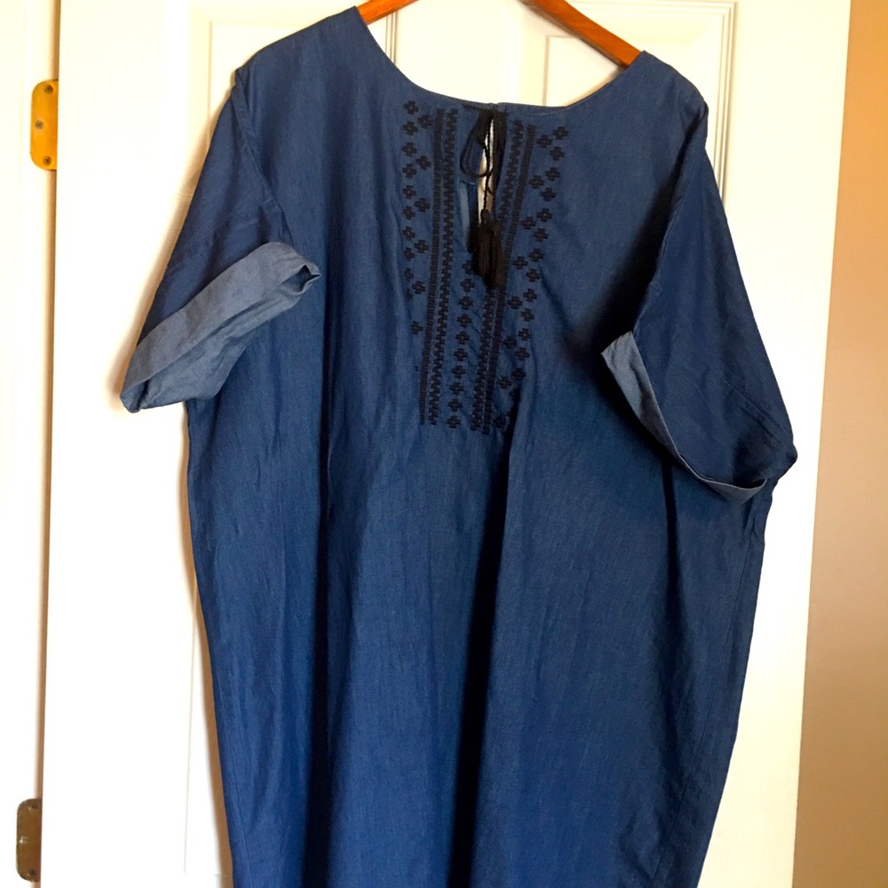 Blue denim dress with stitching details and key hole neck tie. Size XXL